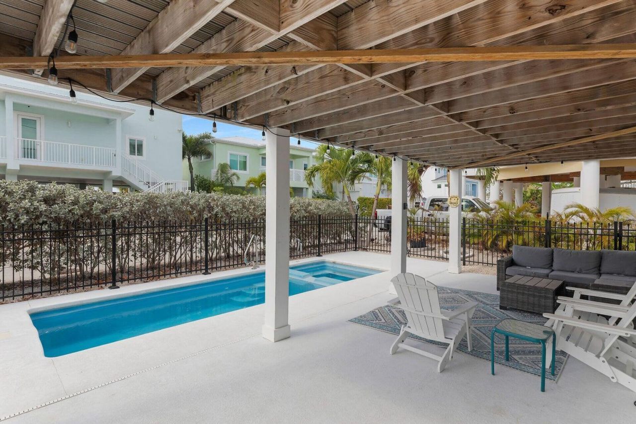 699 116th Street Ocean, Marathon, FL 33050 Photo