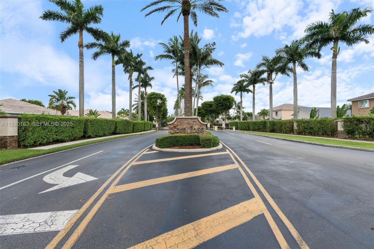 14152 SW 154th Ct, Miami, FL 33196 Photo