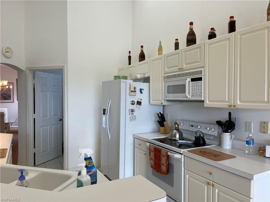 25232 Pelican Creek Cir, Unit 202, Bonita Springs, FL 34134 Photo