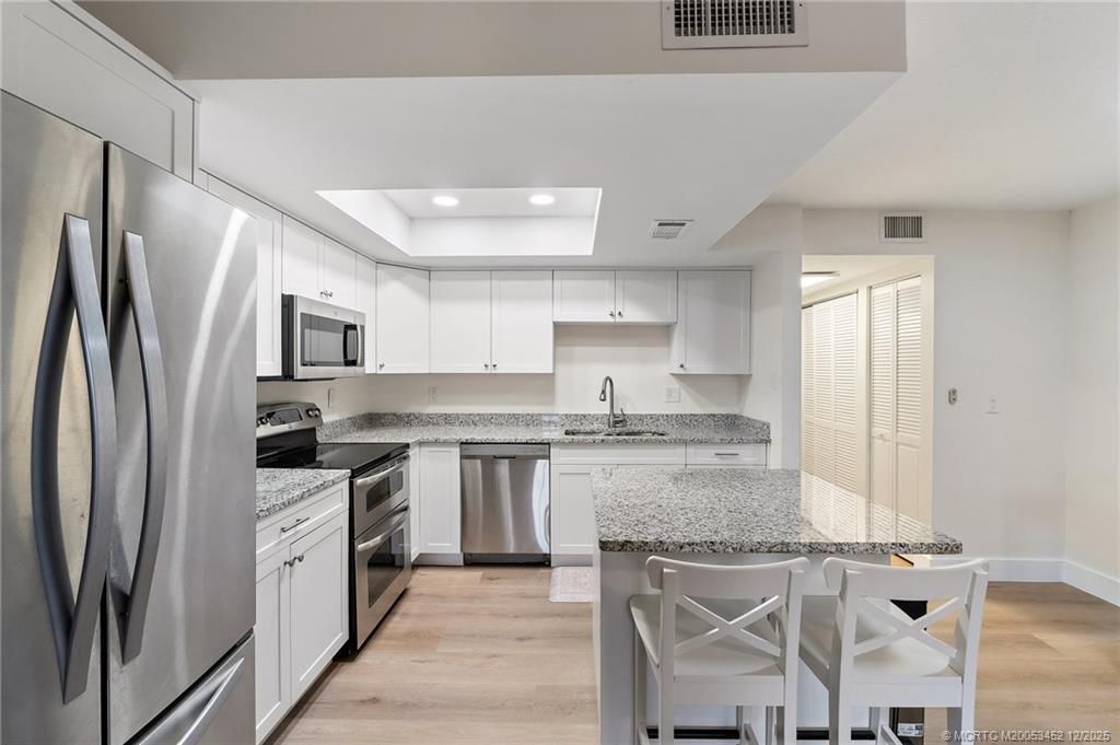 511 SW South River Drive, Unit 104, Stuart, FL 34997 Photo