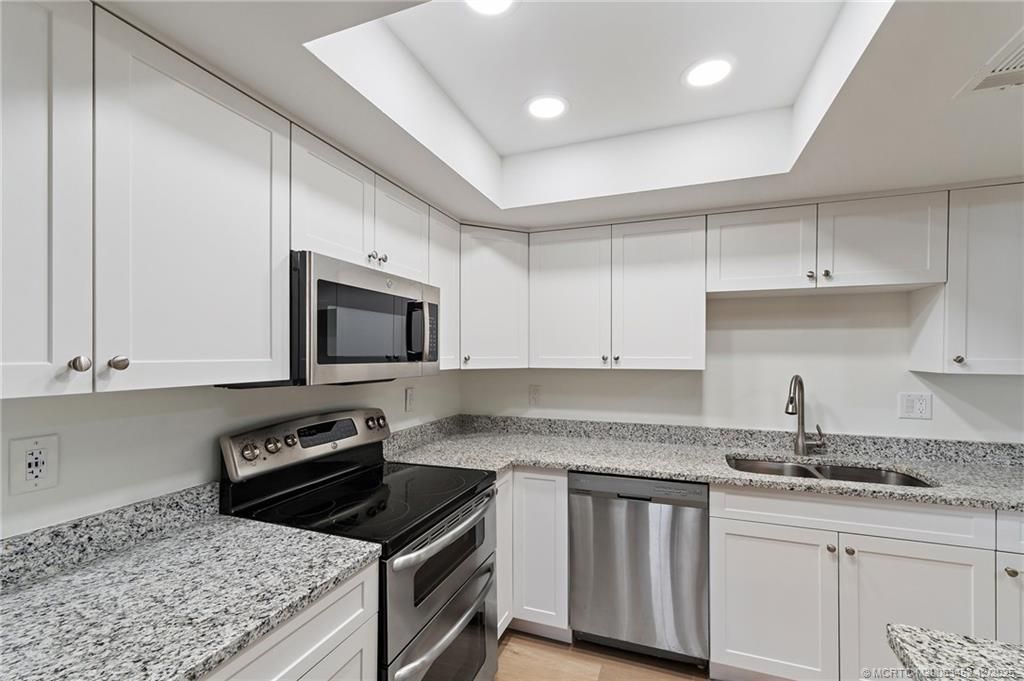 511 SW South River Drive, Unit 104, Stuart, FL 34997 Photo