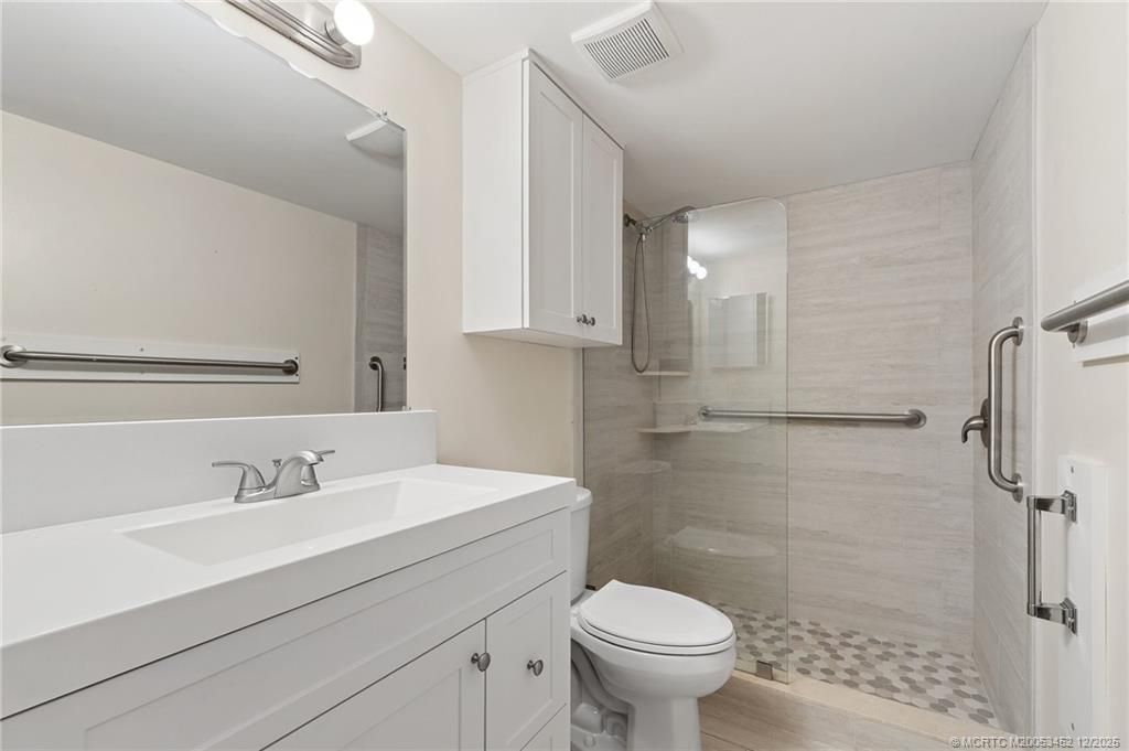 511 SW South River Drive, Unit 104, Stuart, FL 34997 Photo