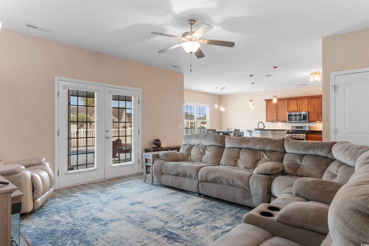 530 Tourmaline Dr. Photo 10