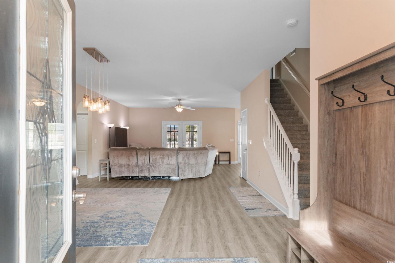 530 Tourmaline Dr. Photo 5