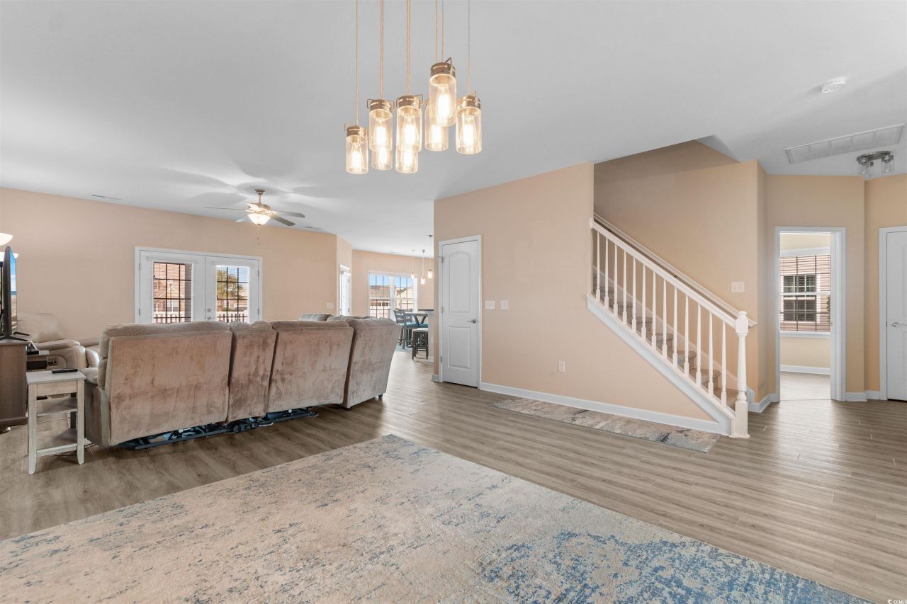 530 Tourmaline Dr. Photo 7