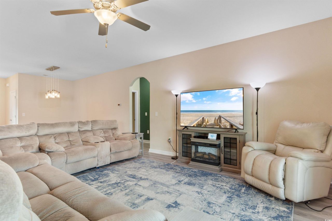 530 Tourmaline Dr. Photo 9