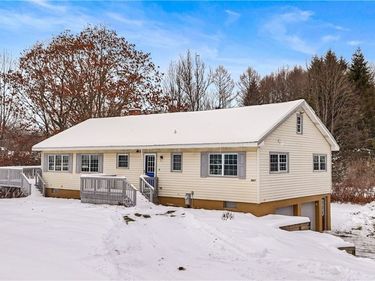 9821 State Route 365 Highway, Holland Patent, NY 13354