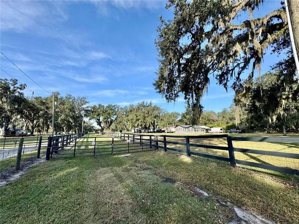 2909 N WILDER ROAD, PLANT CITY, FL 33563