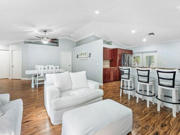 5418 Club Circle, Haverhill, FL 33415