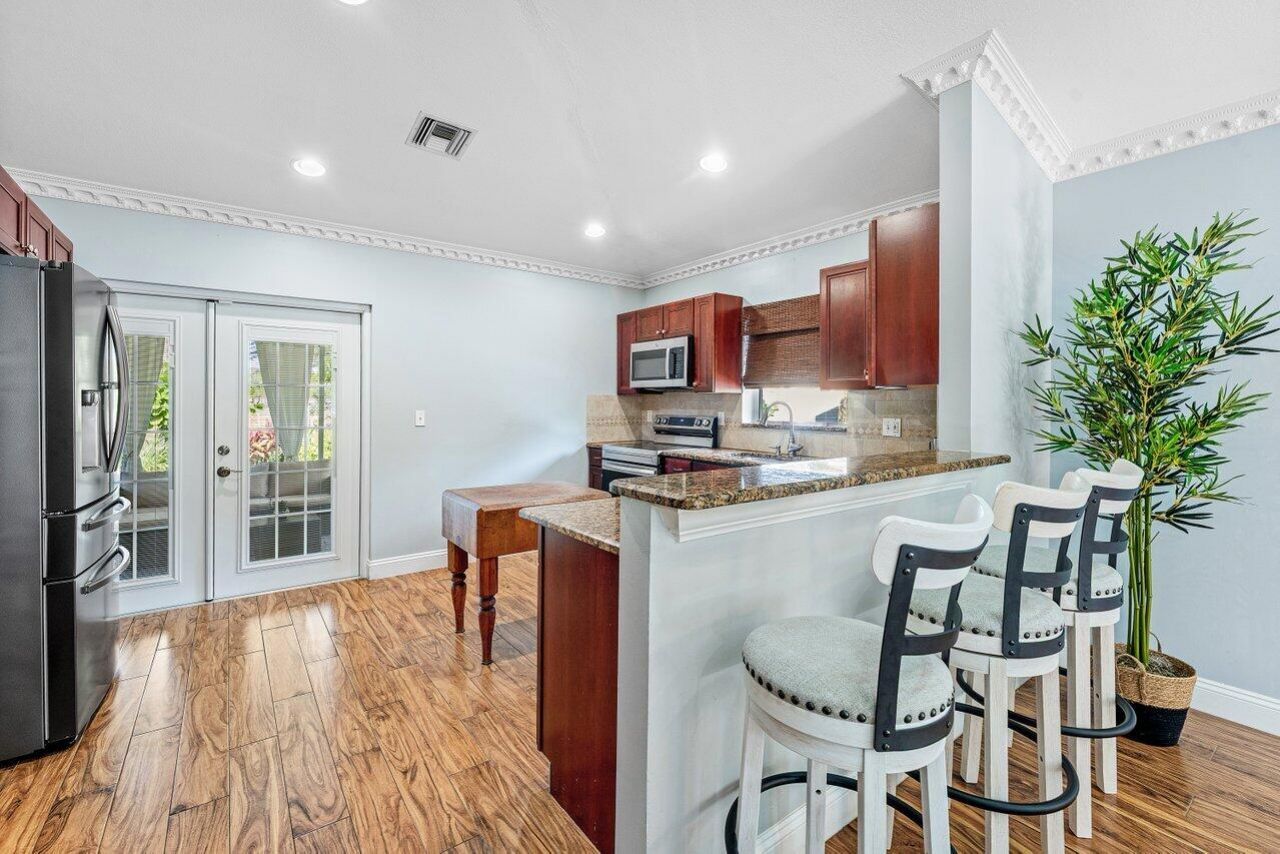 5418 Club Circle, Haverhill, FL 33415 Photo