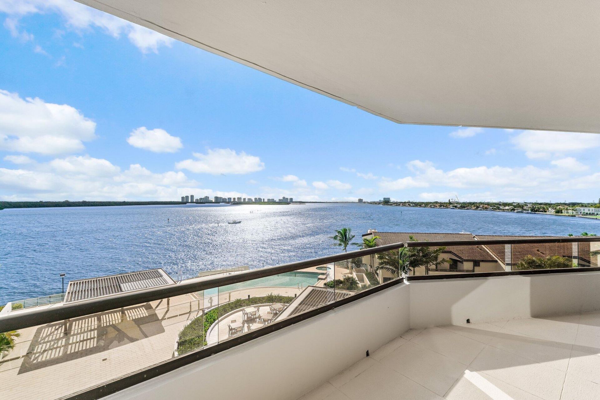 100 Lakeshore Drive, Unit 457, North Palm Beach, FL 33408 Photo