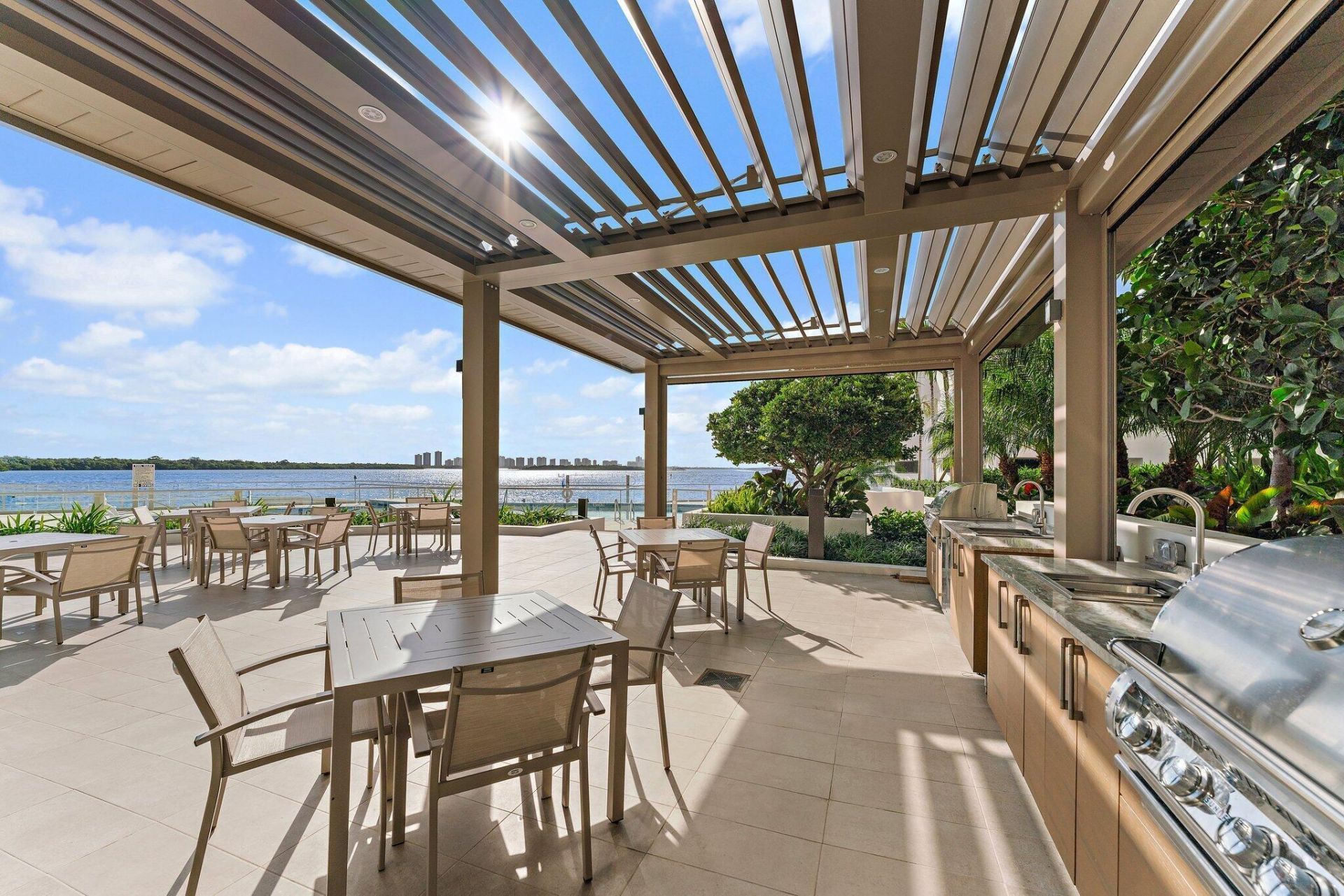 100 Lakeshore Drive, Unit 457, North Palm Beach, FL 33408 Photo