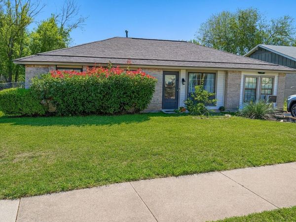 405 Thistlewood DR, Austin, TX 78745