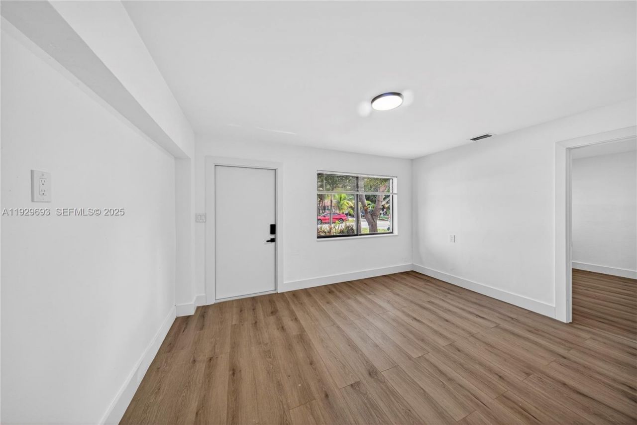 2633 NE 13th Ave, Unit 1, Pompano Beach, FL 33064 Photo