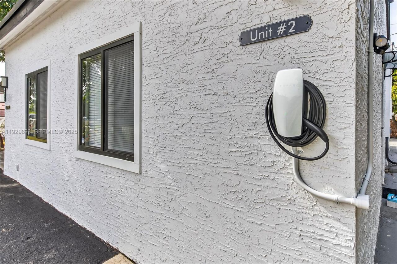 2633 NE 13th Ave, Unit 1, Pompano Beach, FL 33064 Photo