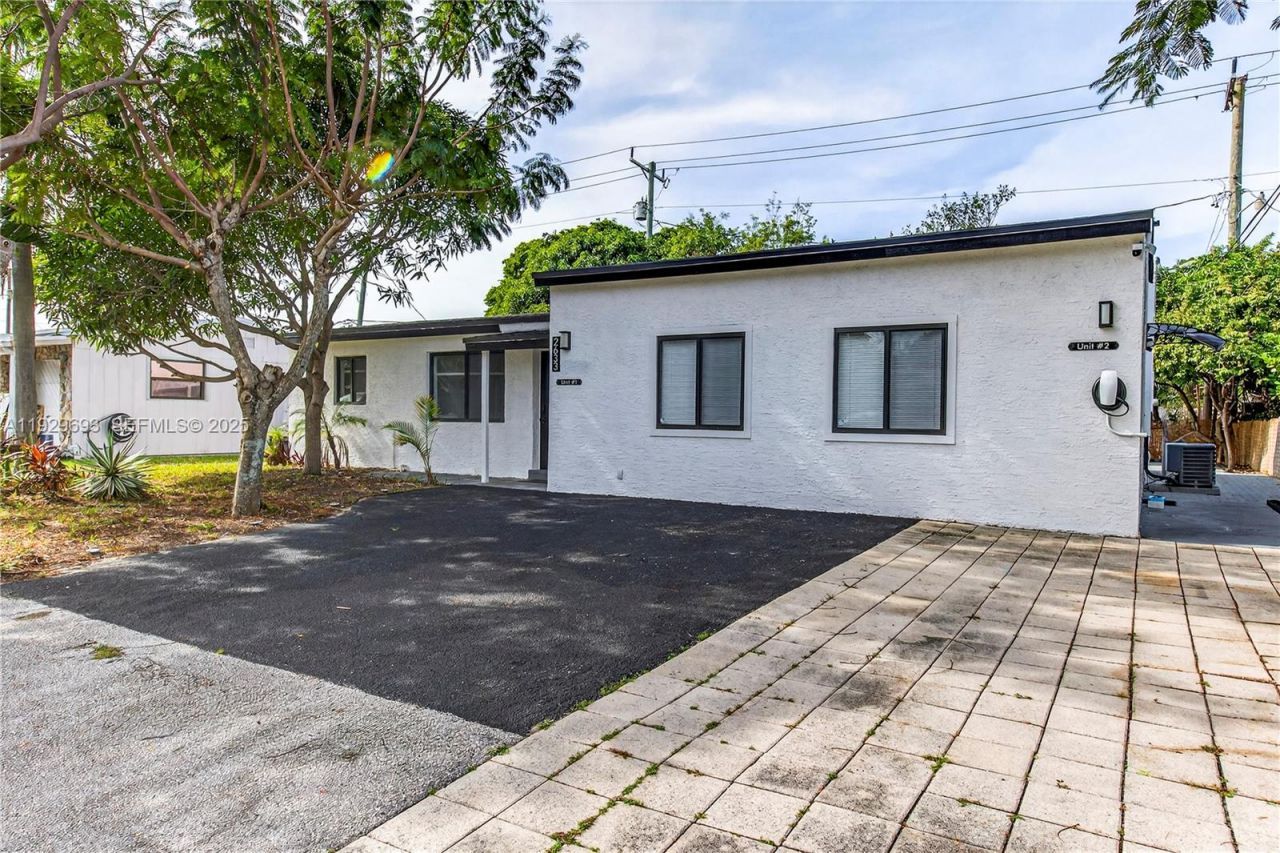 2633 NE 13th Ave, Unit 1, Pompano Beach, FL 33064 Photo