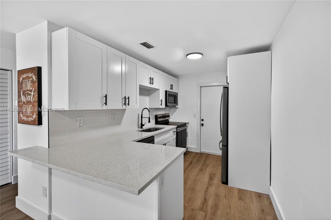 2633 NE 13th Ave, Unit 1, Pompano Beach, FL 33064 Photo