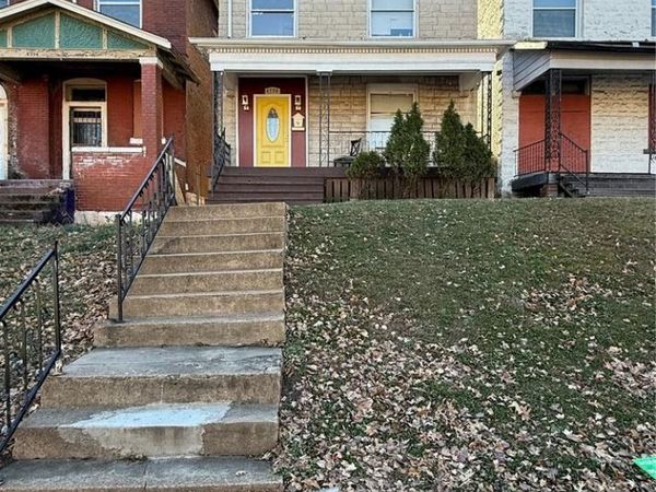 4736 Labadie Avenue, St Louis, MO 63115