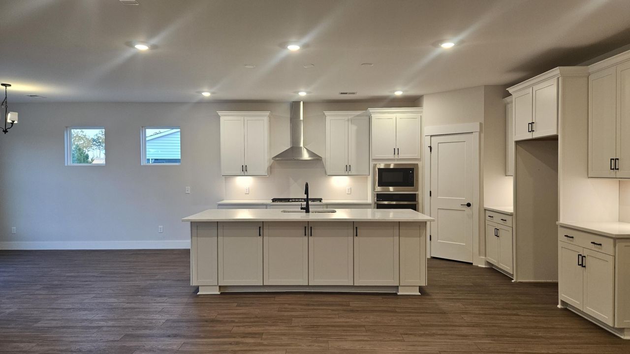 255 Huguenot Trail Photo 5