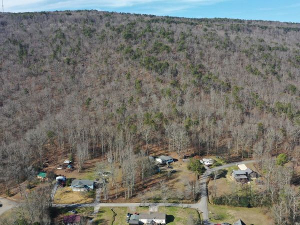 10733 McAfee Road, Soddy Daisy, TN 37379