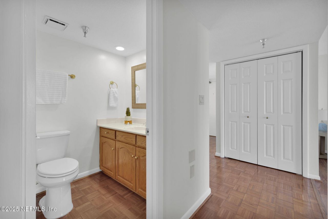 4401 Lakeside Drive, Unit 1204, Jacksonville, FL 32210 Photo