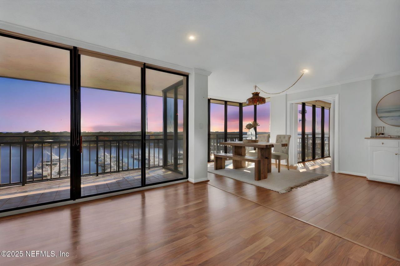 4401 Lakeside Drive, Unit 1204, Jacksonville, FL 32210 Photo