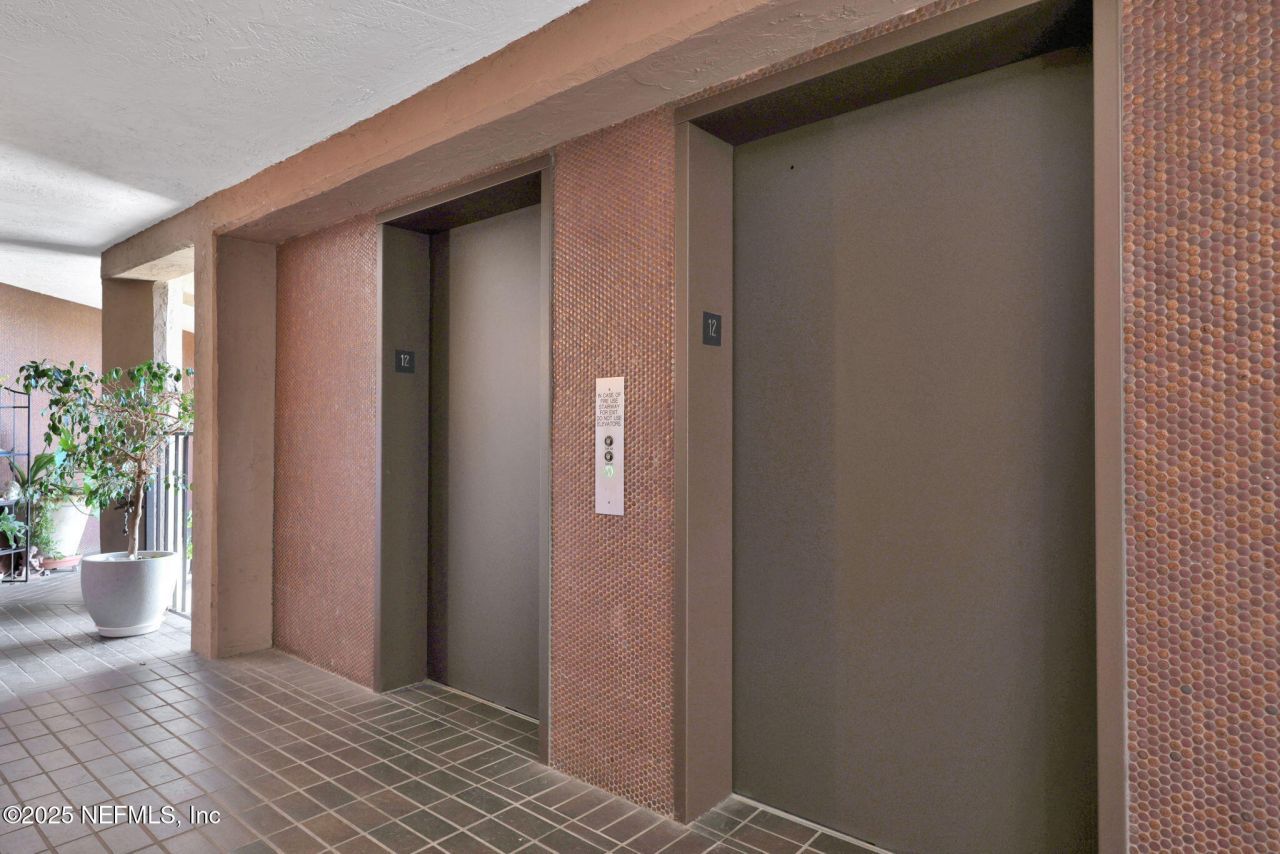 4401 Lakeside Drive, Unit 1204, Jacksonville, FL 32210 Photo