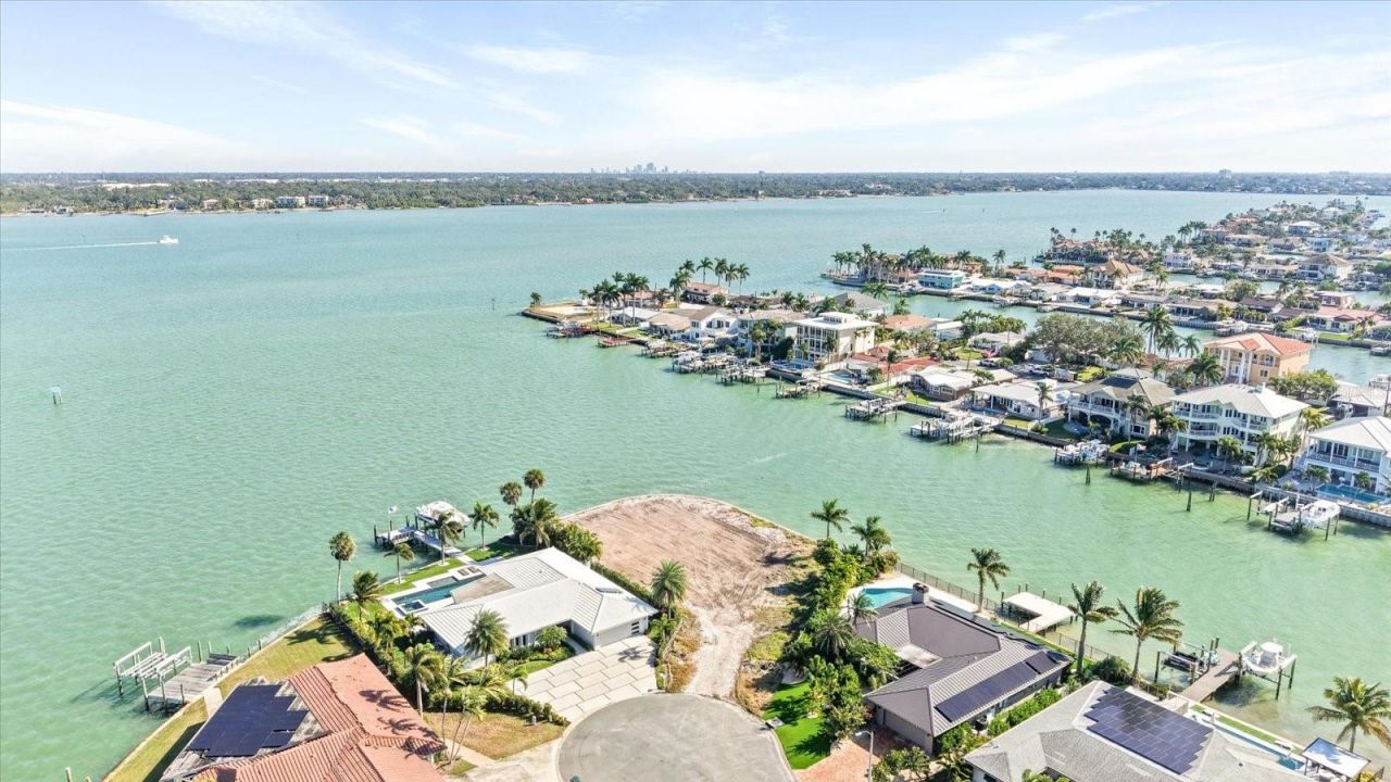 745 126th Avenue, Treasure Island, FL 33706 Photo