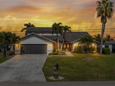 1911 SE 32nd TER, CAPE CORAL, FL 33904