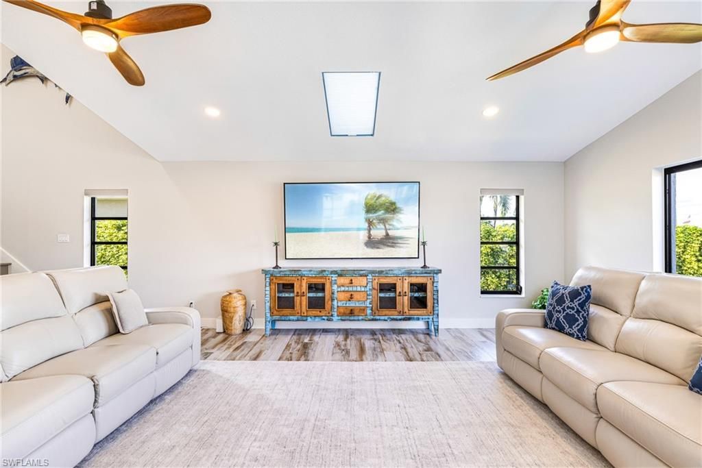 1911 SE 32nd Ter, Cape Coral, FL 33904 Photo