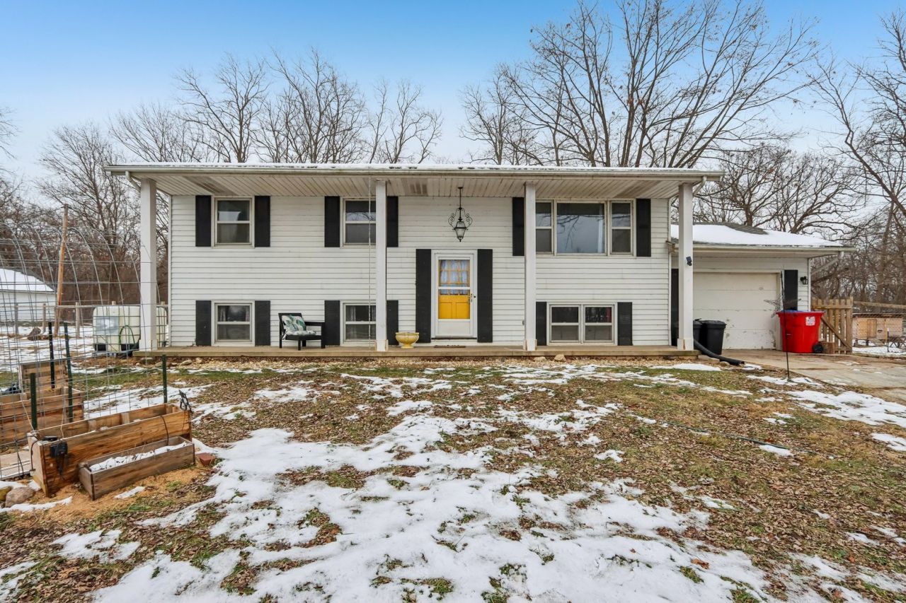 8091 Deer Drive, Hennepin, IL 61327 Main Photo