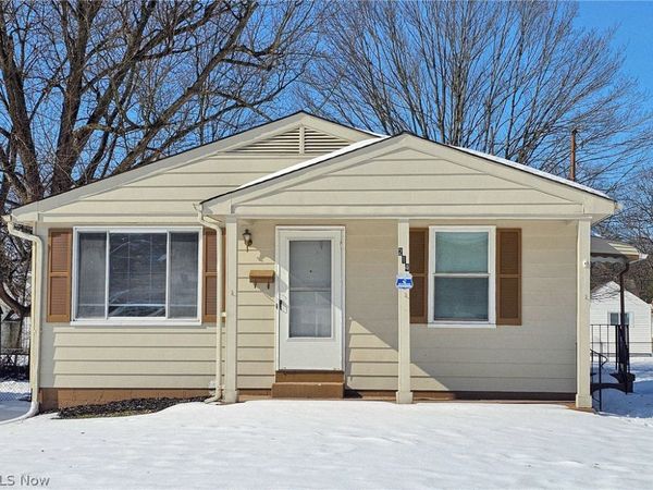 214 Hamrock Drive, Campbell, OH 44405