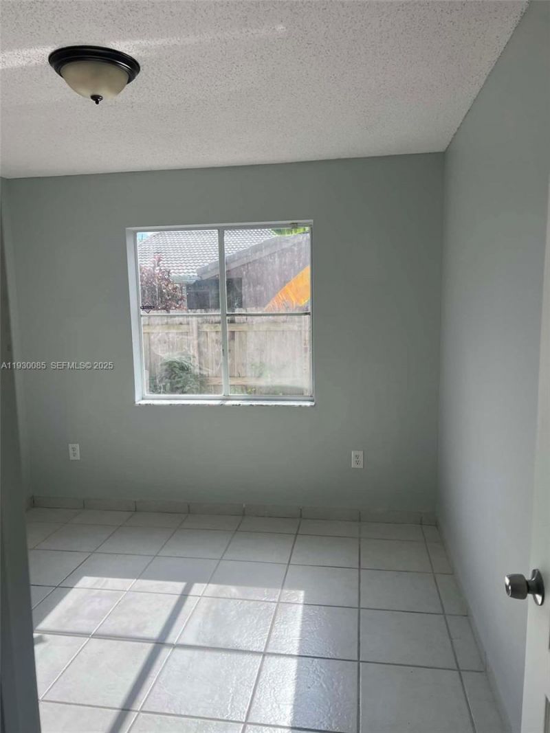 883 SW 142nd Pl, Miami, FL 33184 Photo