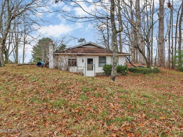 1903 Hanging Limb Hwy, Crawford, TN 38554