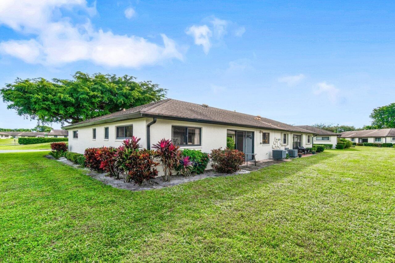 4888 Equestrian Circle, Unit B, Boynton Beach, FL 33436 Photo