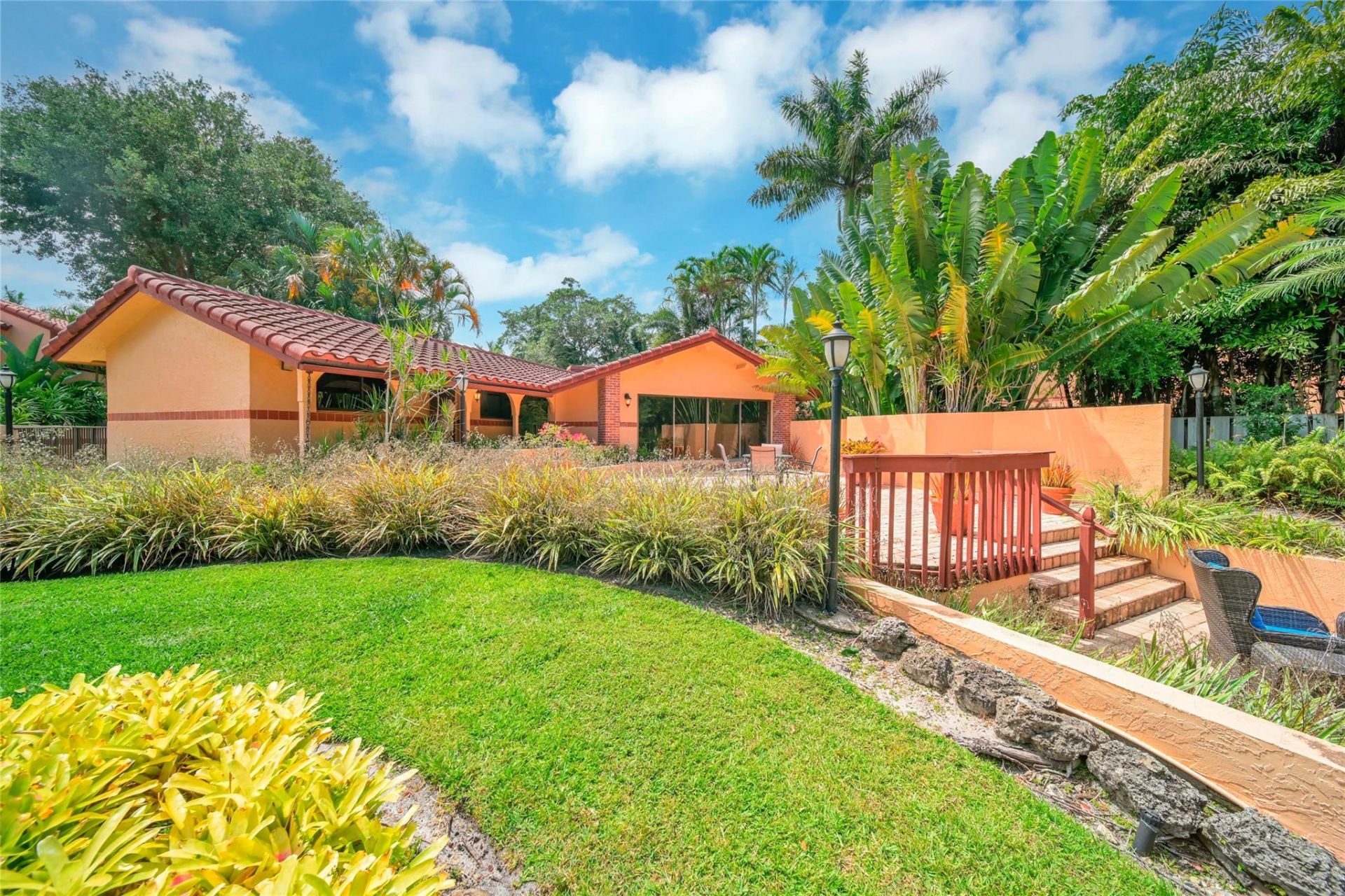 200 NE 17th Court, Unit 805, Fort Lauderdale, FL 33305 Photo