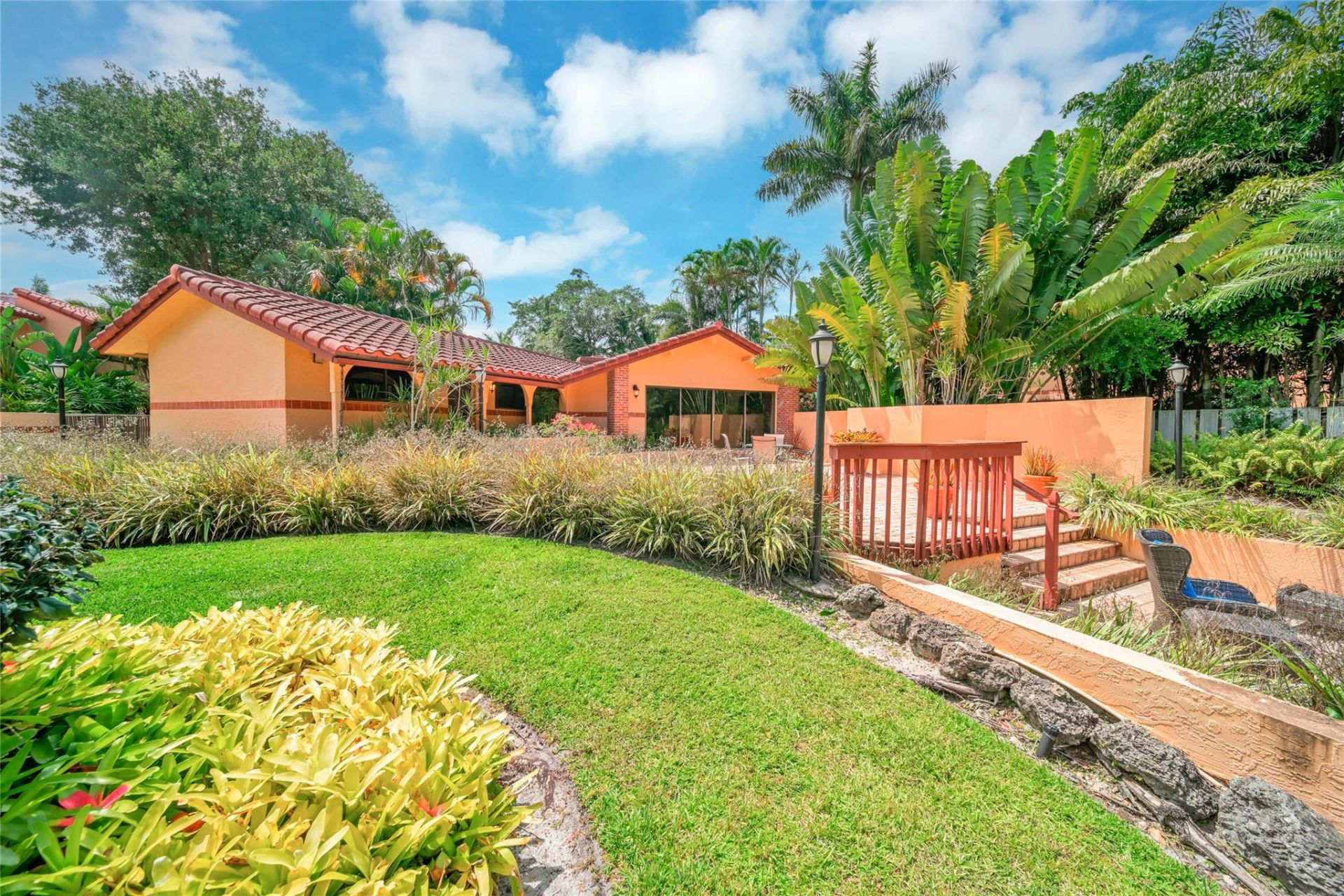 200 NE 17th Court, Unit 805, Fort Lauderdale, FL 33305 Photo