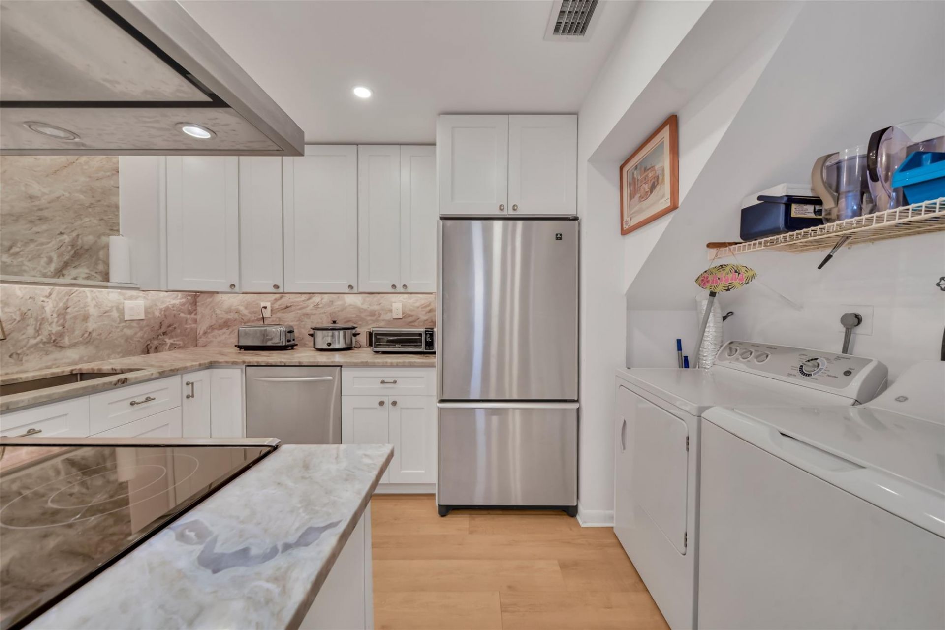 200 NE 17th Court, Unit 805, Fort Lauderdale, FL 33305 Photo