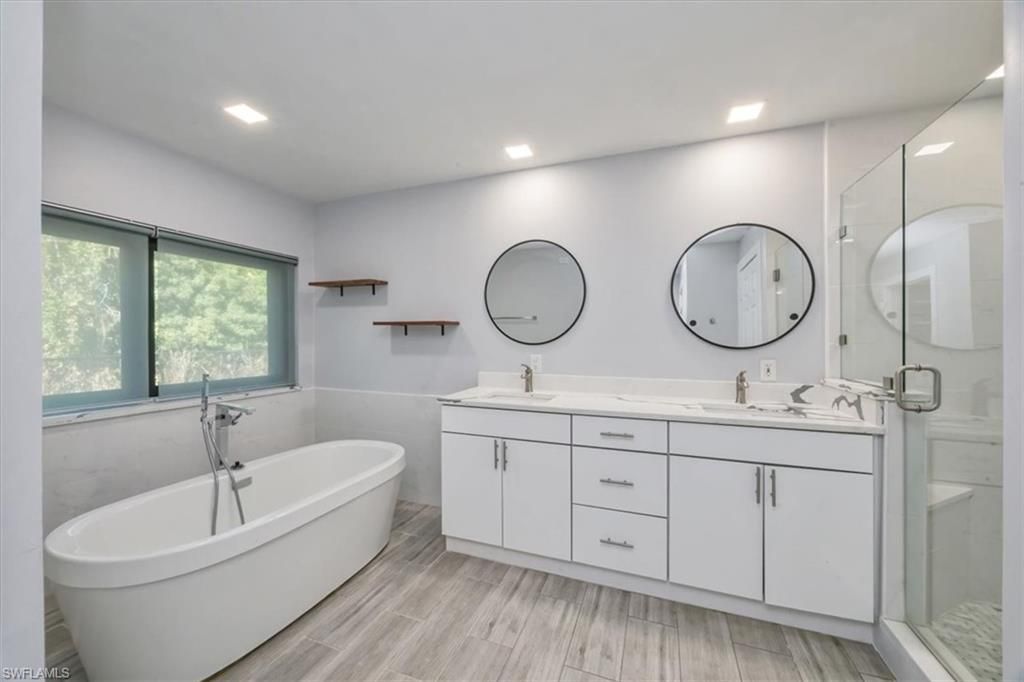 6161 Waxmyrtle Way, Naples, FL 34109 Photo