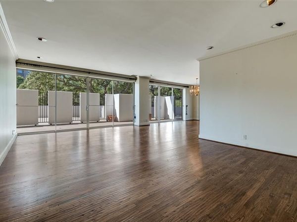 3601 Turtle Creek Boulevard, Unit T3, Dallas, TX 75219