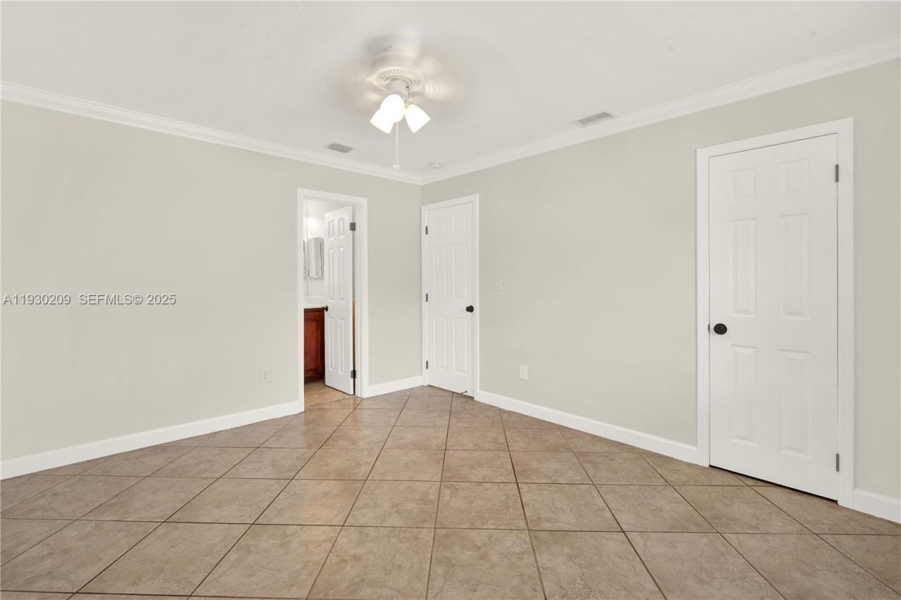 9312 SW 182nd St, Palmetto Bay, FL 33157 Photo