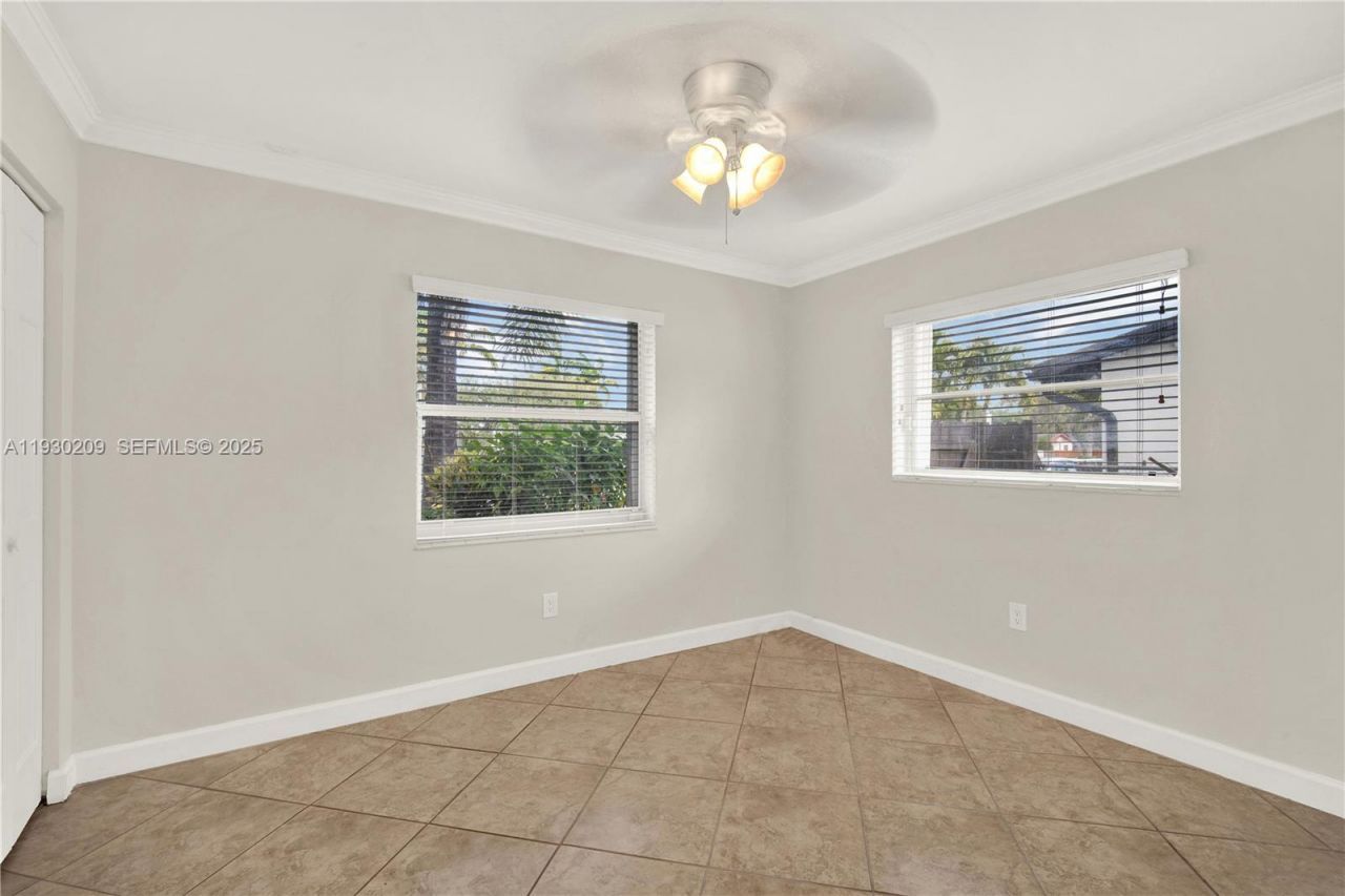 9312 SW 182nd St, Palmetto Bay, FL 33157 Photo