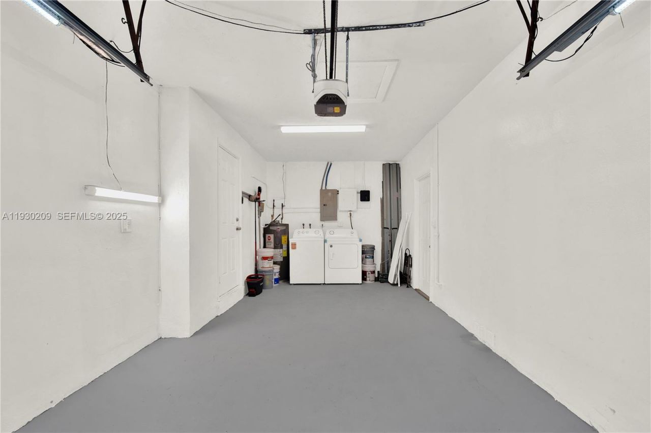 9312 SW 182nd St, Palmetto Bay, FL 33157 Photo