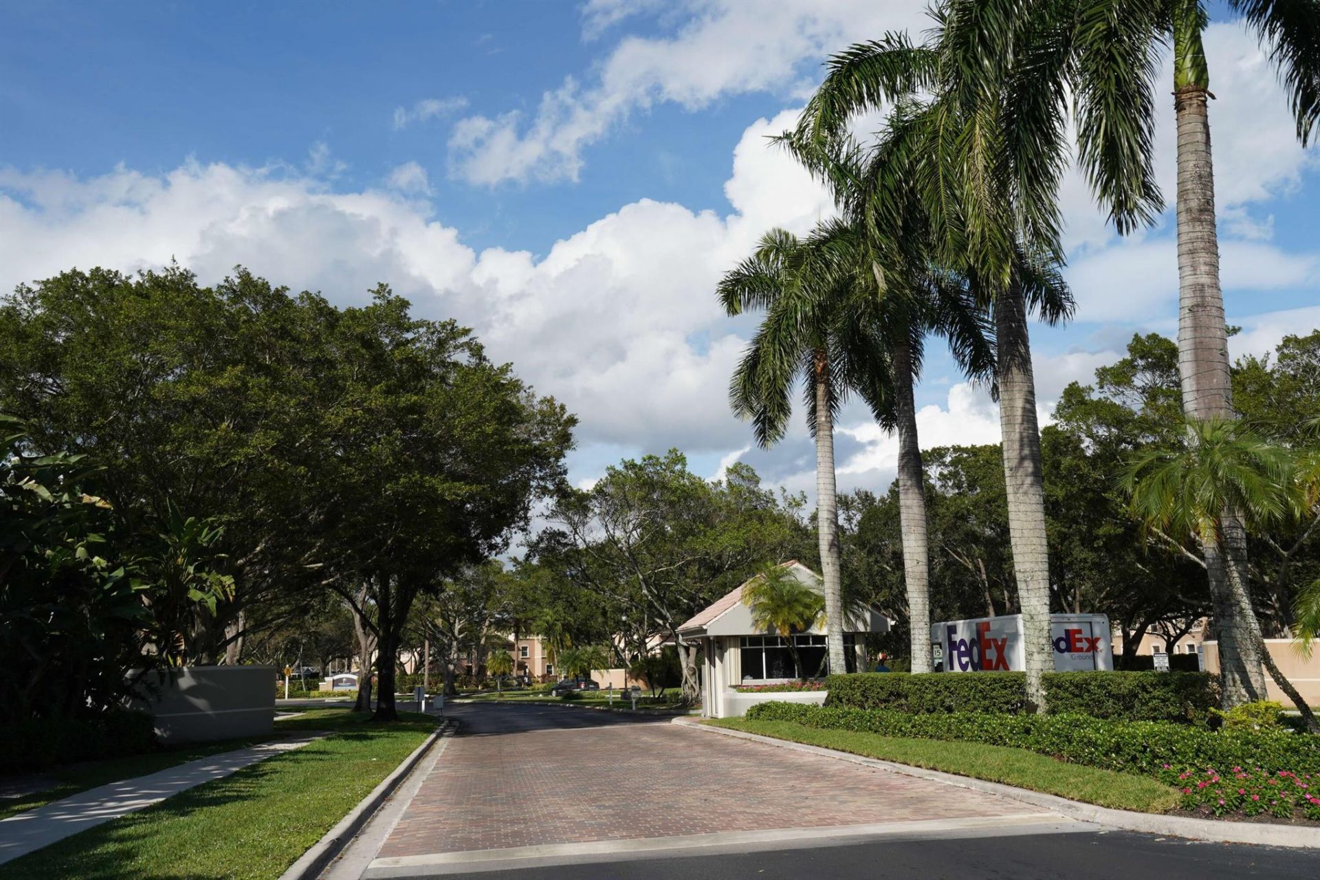 10245 SW 16th Court, Pembroke Pines, FL 33025 Photo