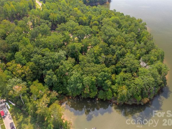 902 Osprey Bluff Court, Belmont, NC 28012