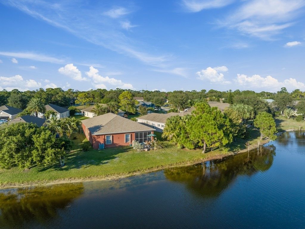 221 Briarcliff Circle, Sebastian, FL 32958 Photo