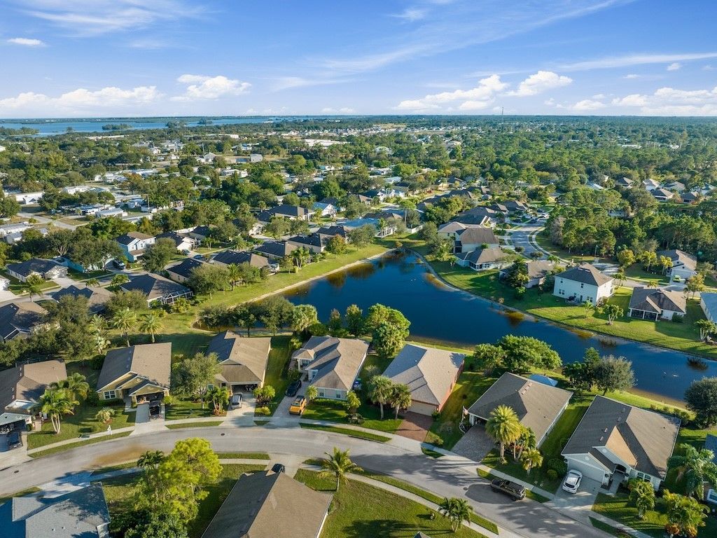 221 Briarcliff Circle, Sebastian, FL 32958 Photo