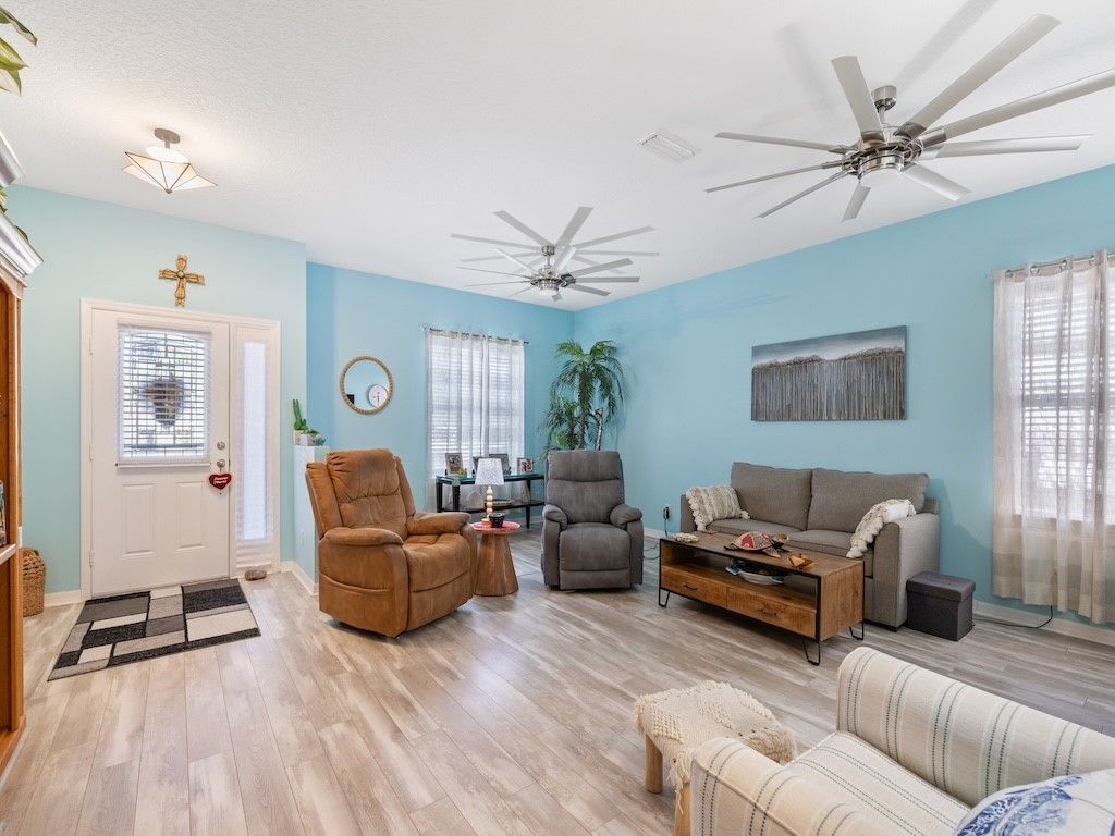 221 Briarcliff Circle, Sebastian, FL 32958 Photo