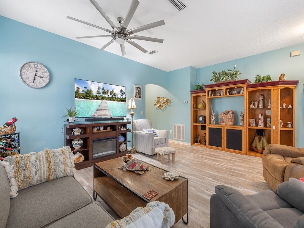 221 Briarcliff Circle, Sebastian, FL 32958 Photo