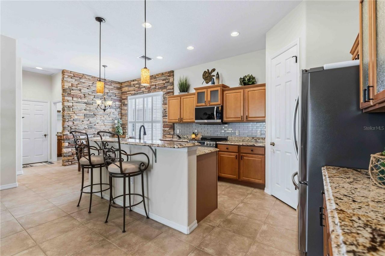 7915 Edmonston Circle, University Park, FL 34201 Photo